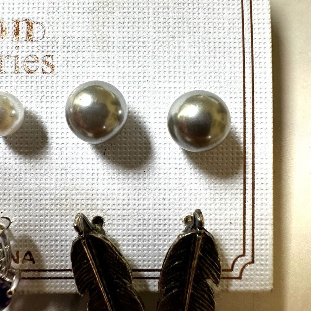6 post earrings - Picture 4 of 9